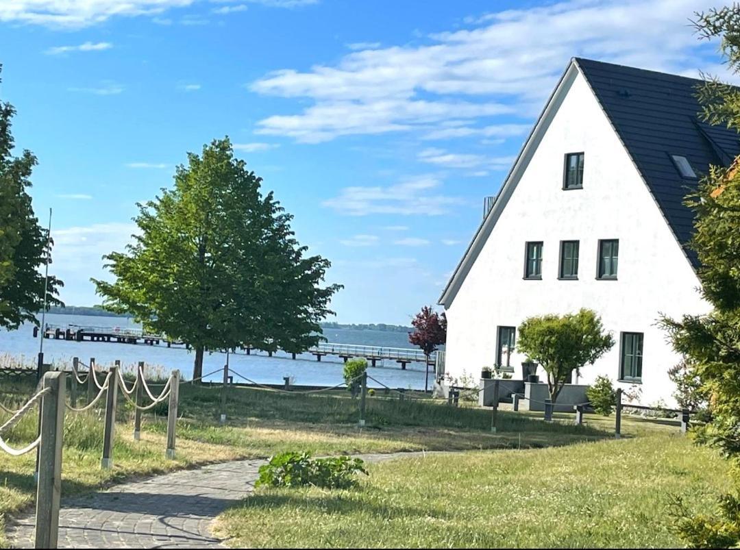 App 8O Grosser Tag Am Meer Mit Wasserblick Дранске Екстериор снимка